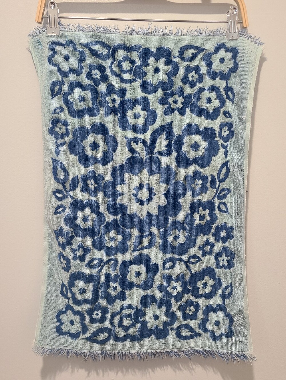 Vintage 60s/70s Floral Hand Towel Blue Cottagecore Grandmacore Retro